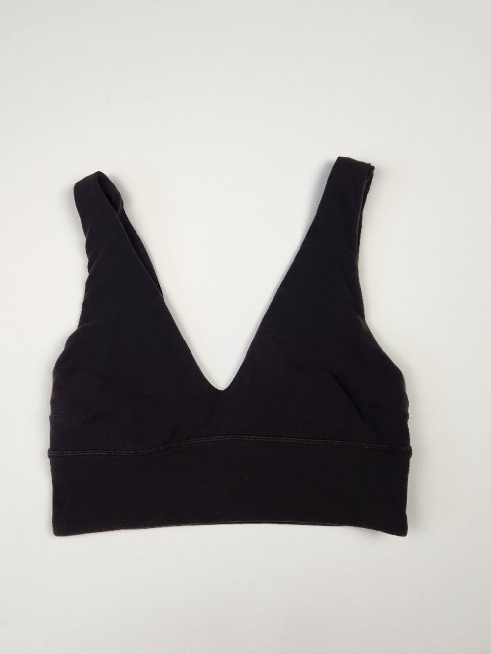 Lululemon Align V-Neck Bra Light Support Black sz 6